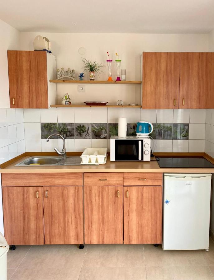Apartmani Nede โตรกีร์ ภายนอก รูปภาพ