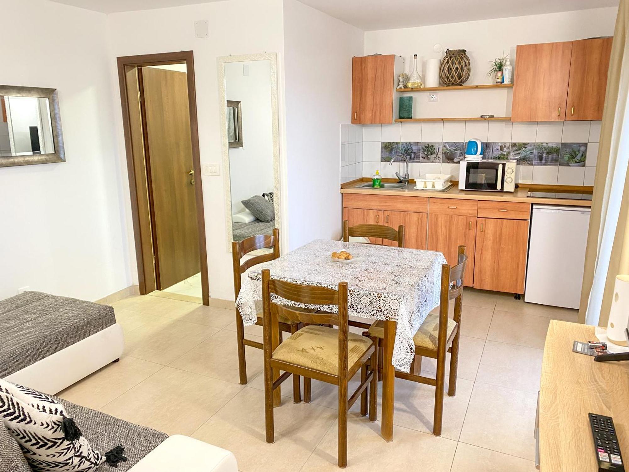 Apartmani Nede โตรกีร์ ภายนอก รูปภาพ