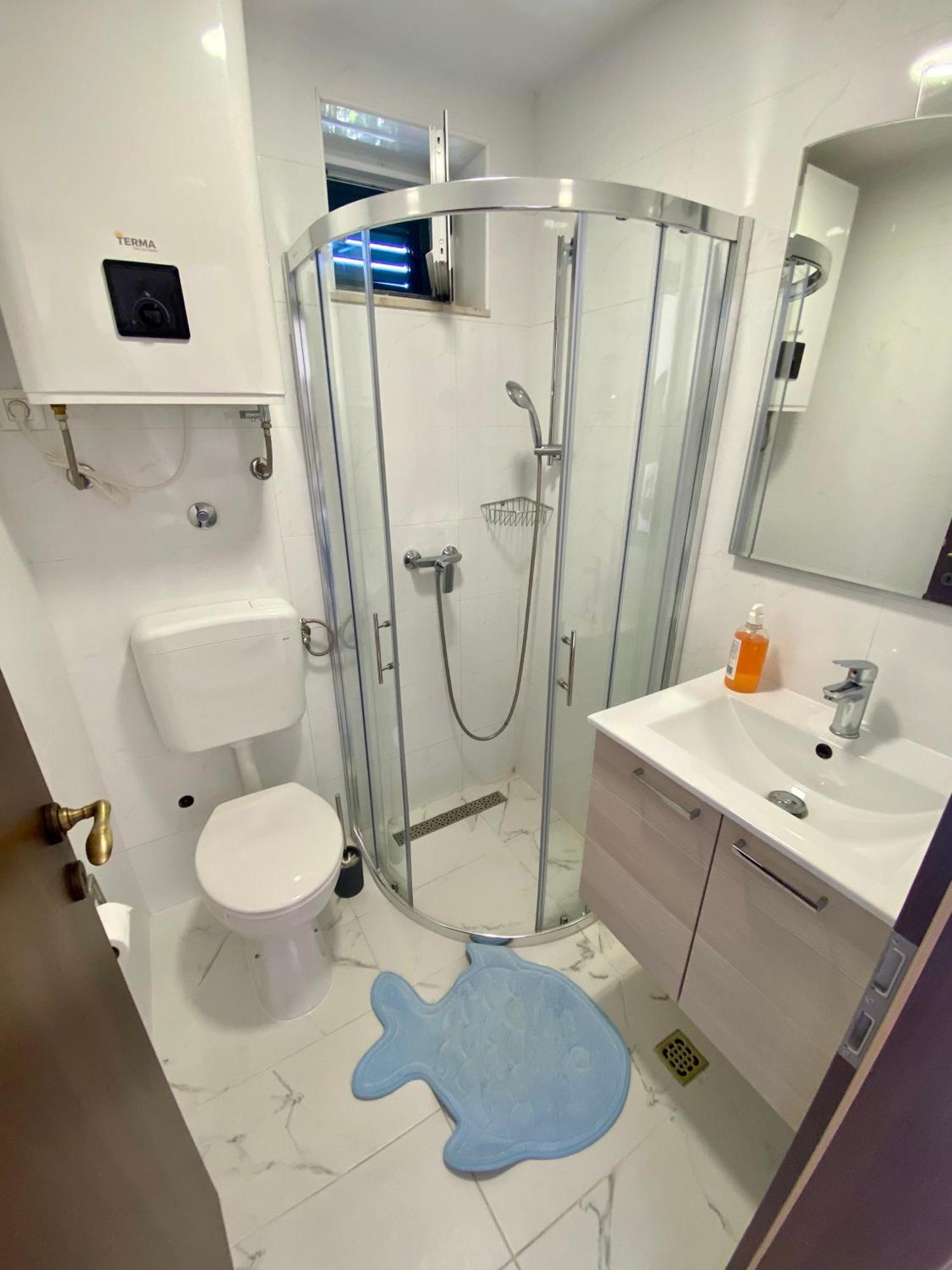 Apartmani Nede โตรกีร์ ภายนอก รูปภาพ