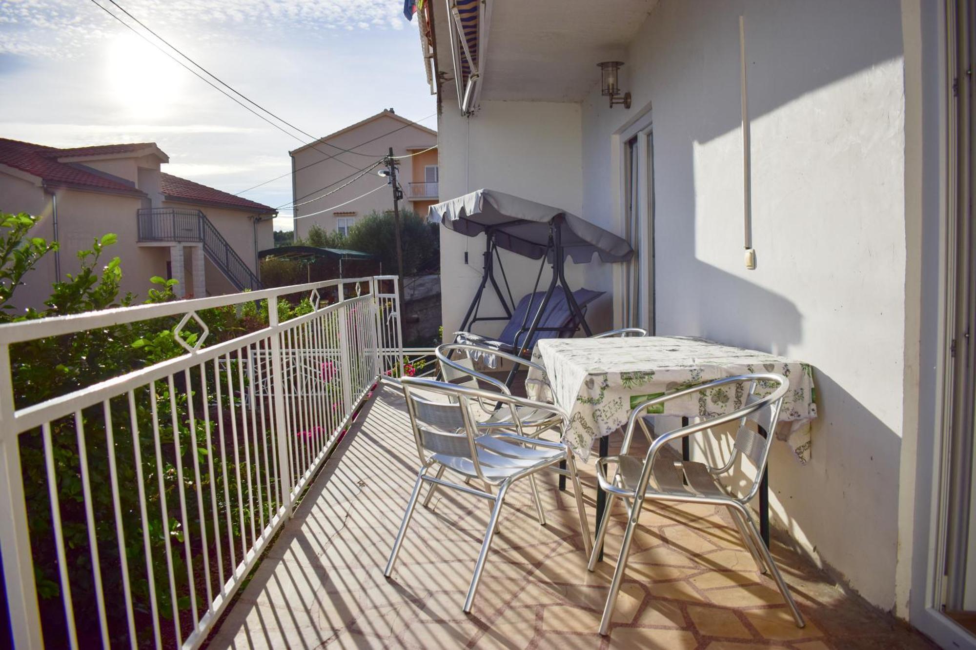 Apartmani Nede โตรกีร์ ภายนอก รูปภาพ